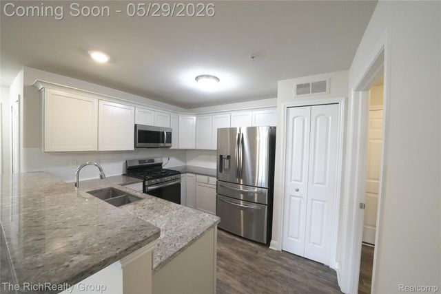 45646 Aragon Lane, Canton Charter Township, MI 48187