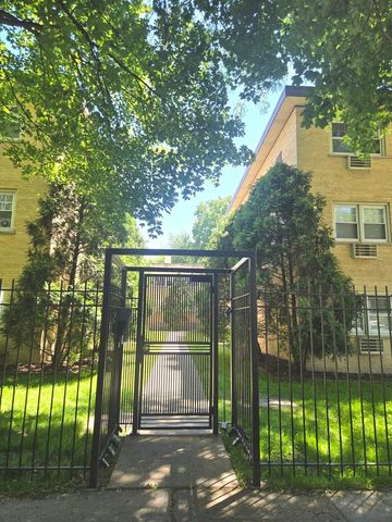 1819 W TOUHY Avenue 6, Chicago, IL 60626