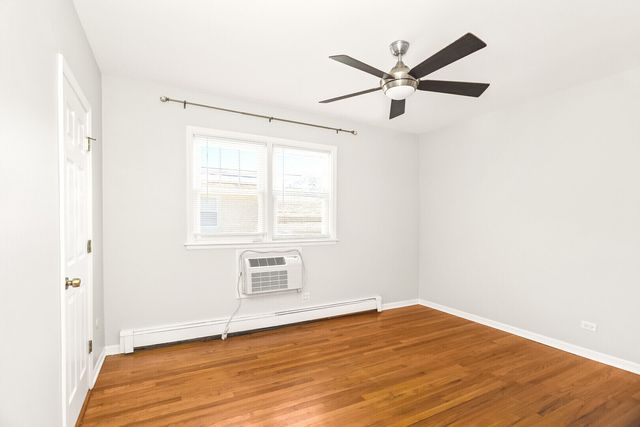 1819 W TOUHY Avenue 6, Chicago, IL 60626