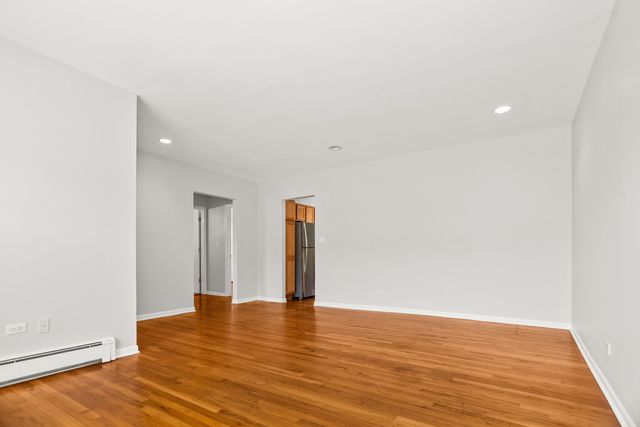 1819 W TOUHY Avenue 6, Chicago, IL 60626