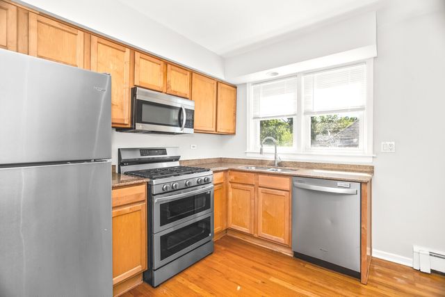 1819 W TOUHY Avenue 6, Chicago, IL 60626