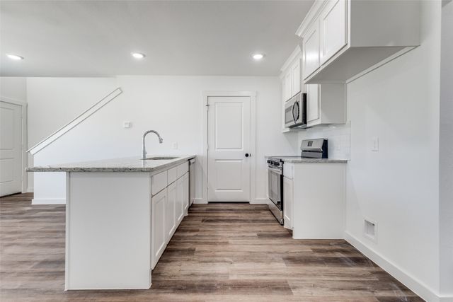 1033 Ray Drive, Denison, TX 75020