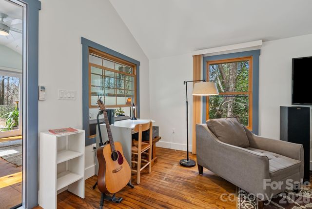 48 Springvale Avenue, Asheville, NC 28803