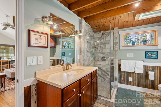 48 Springvale Avenue, Asheville, NC 28803