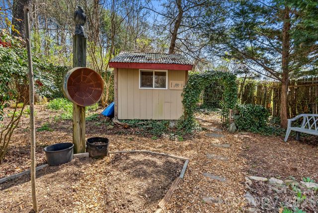 48 Springvale Avenue, Asheville, NC 28803