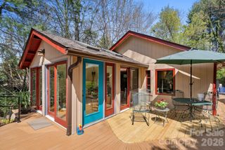 48 Springvale Avenue, Asheville, NC 28803