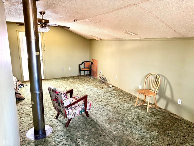 5550 E Private Road 675 N, Butlerville, IN 47223