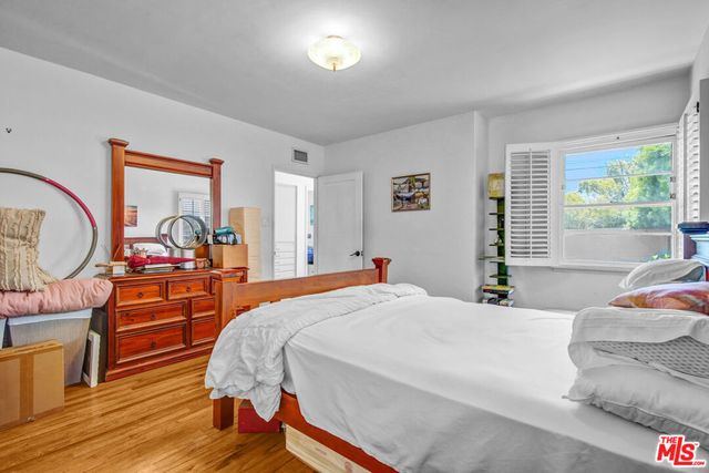 1044 Chelsea Avenue, Santa Monica, CA 90403