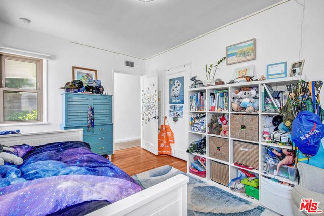 1044 Chelsea Avenue, Santa Monica, CA 90403