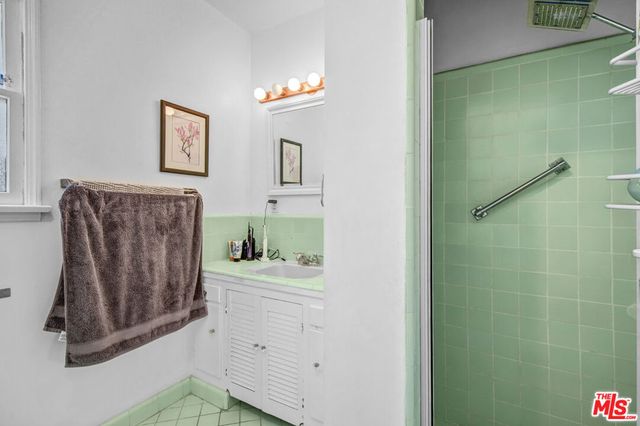 1044 Chelsea Avenue, Santa Monica, CA 90403