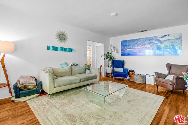 1044 Chelsea Avenue, Santa Monica, CA 90403