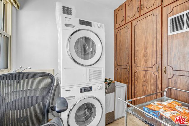 1044 Chelsea Avenue, Santa Monica, CA 90403
