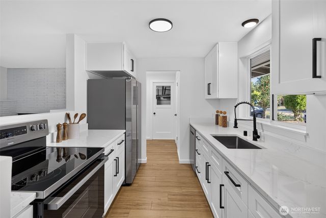 30025 14th Avenue S, Federal Way, WA 98003