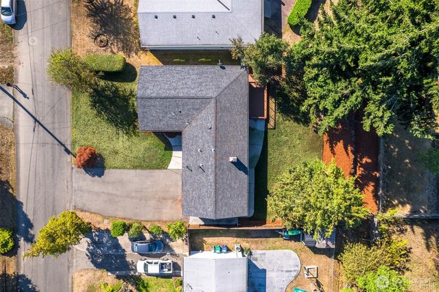 30025 14th Avenue S, Federal Way, WA 98003