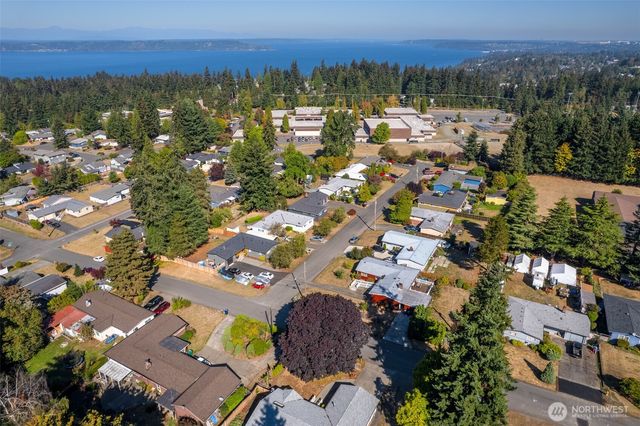 30025 14th Avenue S, Federal Way, WA 98003
