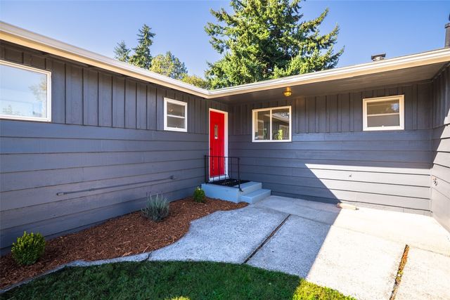 30025 14th Avenue S, Federal Way, WA 98003