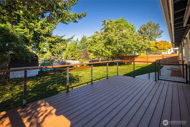 30025 14th Avenue S, Federal Way, WA 98003