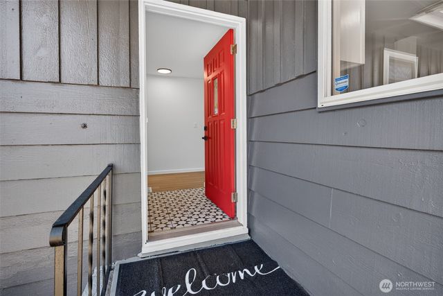 30025 14th Avenue S, Federal Way, WA 98003