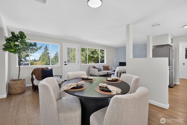 30025 14th Avenue S, Federal Way, WA 98003