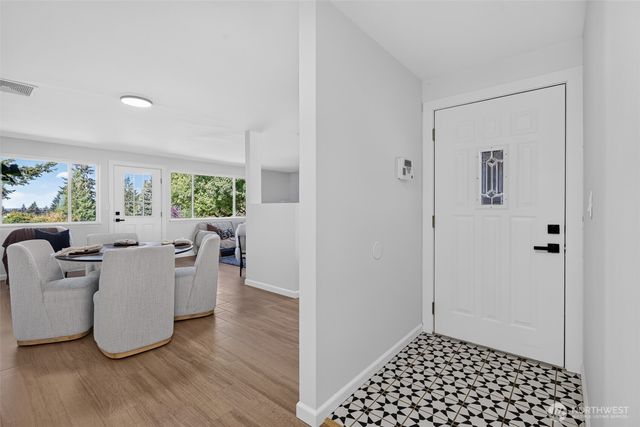 30025 14th Avenue S, Federal Way, WA 98003