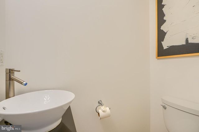11 W WEST ST, Baltimore, MD 21230