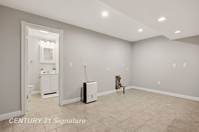 5570 Blackberry Road, Saginaw Twp, MI 48603