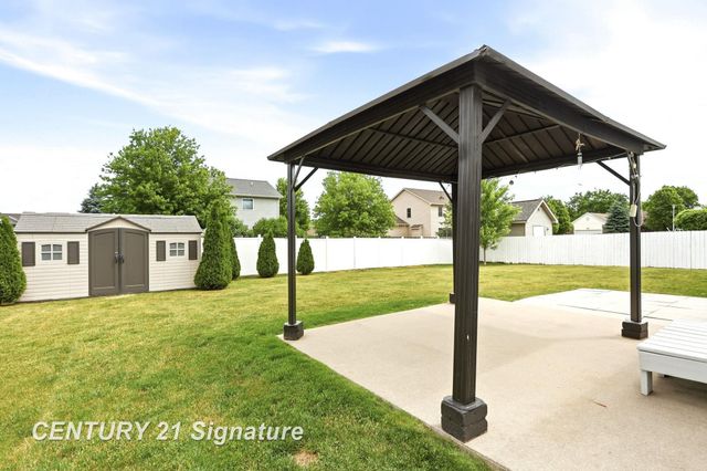5570 Blackberry Road, Saginaw Twp, MI 48603