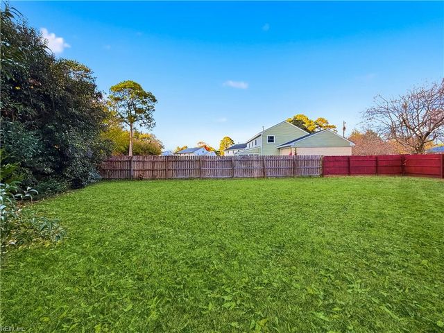 307 Beacon Hill CT, Norfolk, VA 23502