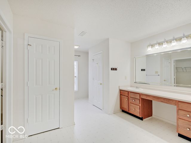 10403 Bicknell Circle, Fishers, IN 46038