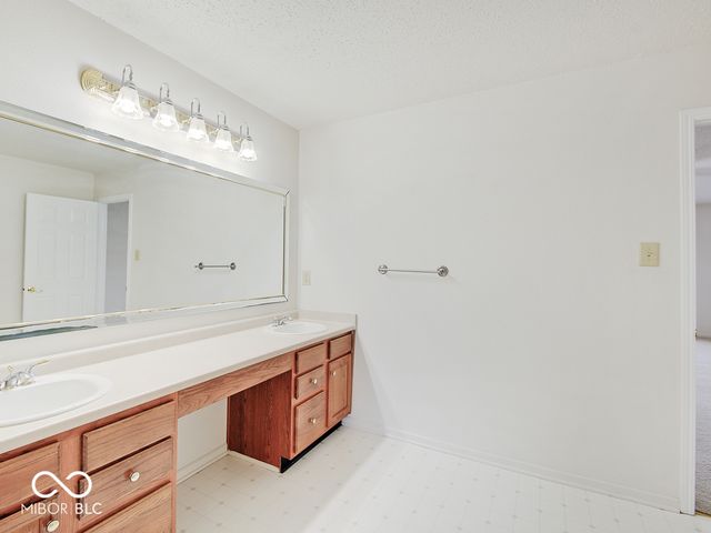 10403 Bicknell Circle, Fishers, IN 46038