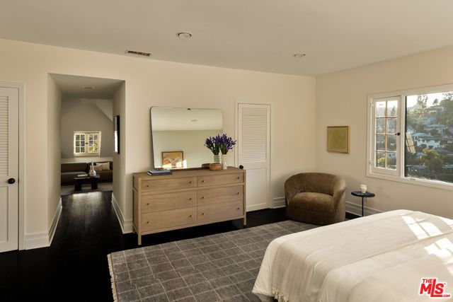 2293 Bronson Hill Drive, Los Angeles, CA 90068