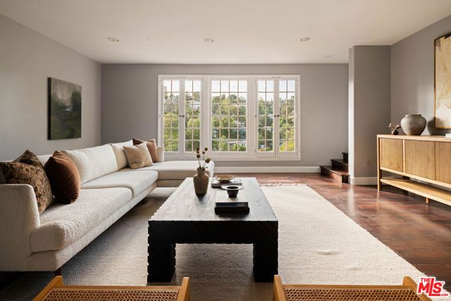 2293 Bronson Hill Drive, Los Angeles, CA 90068