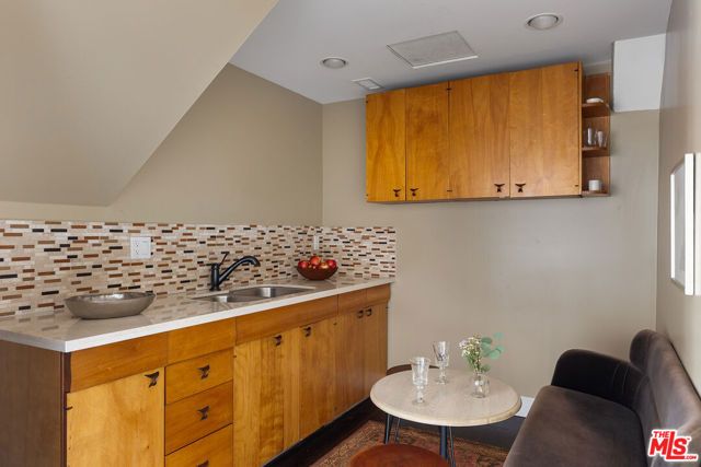 2293 Bronson Hill Drive, Los Angeles, CA 90068