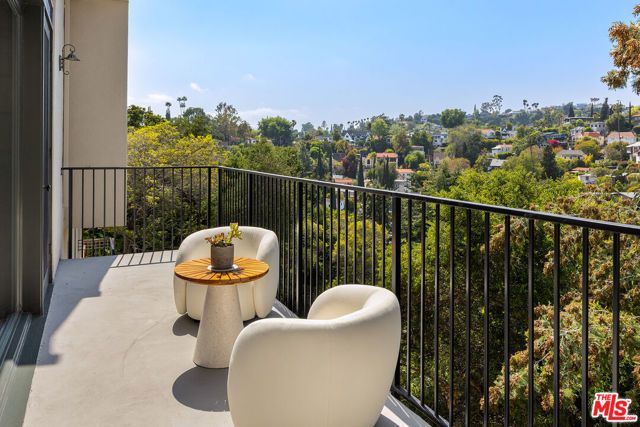 2293 Bronson Hill Drive, Los Angeles, CA 90068