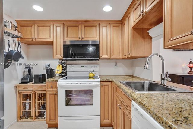 1160 N Federal Hwy 815, Fort Lauderdale, FL 33304