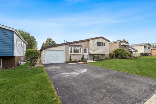 26 N Craig Place, Lombard, IL 60148