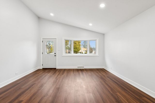 26 N Craig Place, Lombard, IL 60148