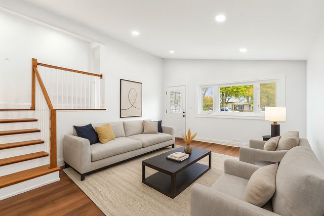 26 N Craig Place, Lombard, IL 60148