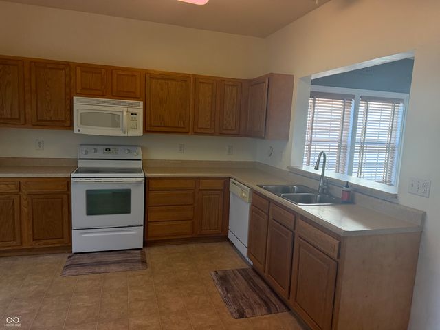 9663 Stonewall Lane, Avon, IN 46123