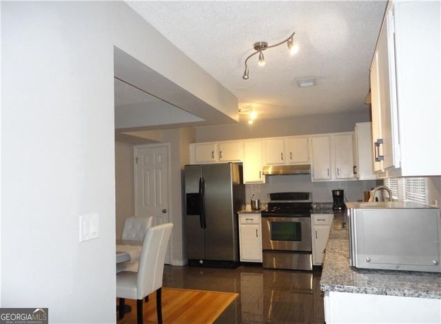 155 Willow Stream Court, Roswell, GA 30076
