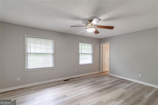 155 Willow Stream Court, Roswell, GA 30076