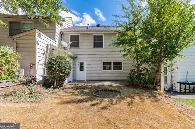 155 Willow Stream Court, Roswell, GA 30076