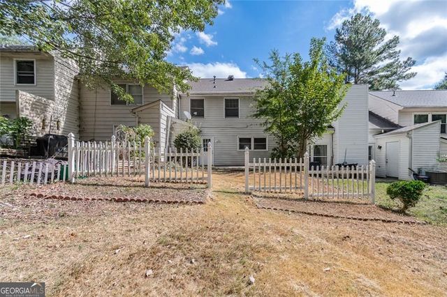 155 Willow Stream Court, Roswell, GA 30076