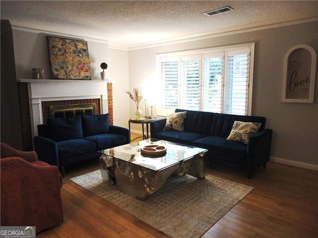 155 Willow Stream Court, Roswell, GA 30076