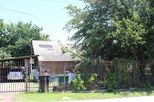 8007 Masterson Street, Houston, TX 77029