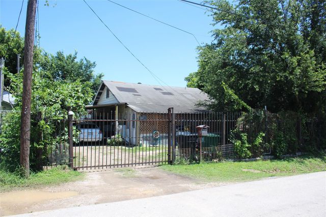 8007 Masterson Street, Houston, TX 77029