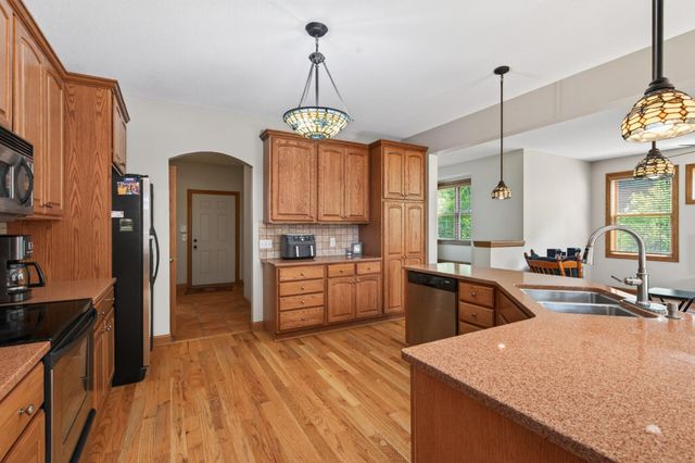 11224 Halstead Trail, Woodbury, MN 55129