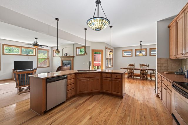 11224 Halstead Trail, Woodbury, MN 55129