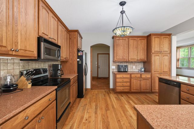11224 Halstead Trail, Woodbury, MN 55129