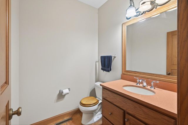 11224 Halstead Trail, Woodbury, MN 55129